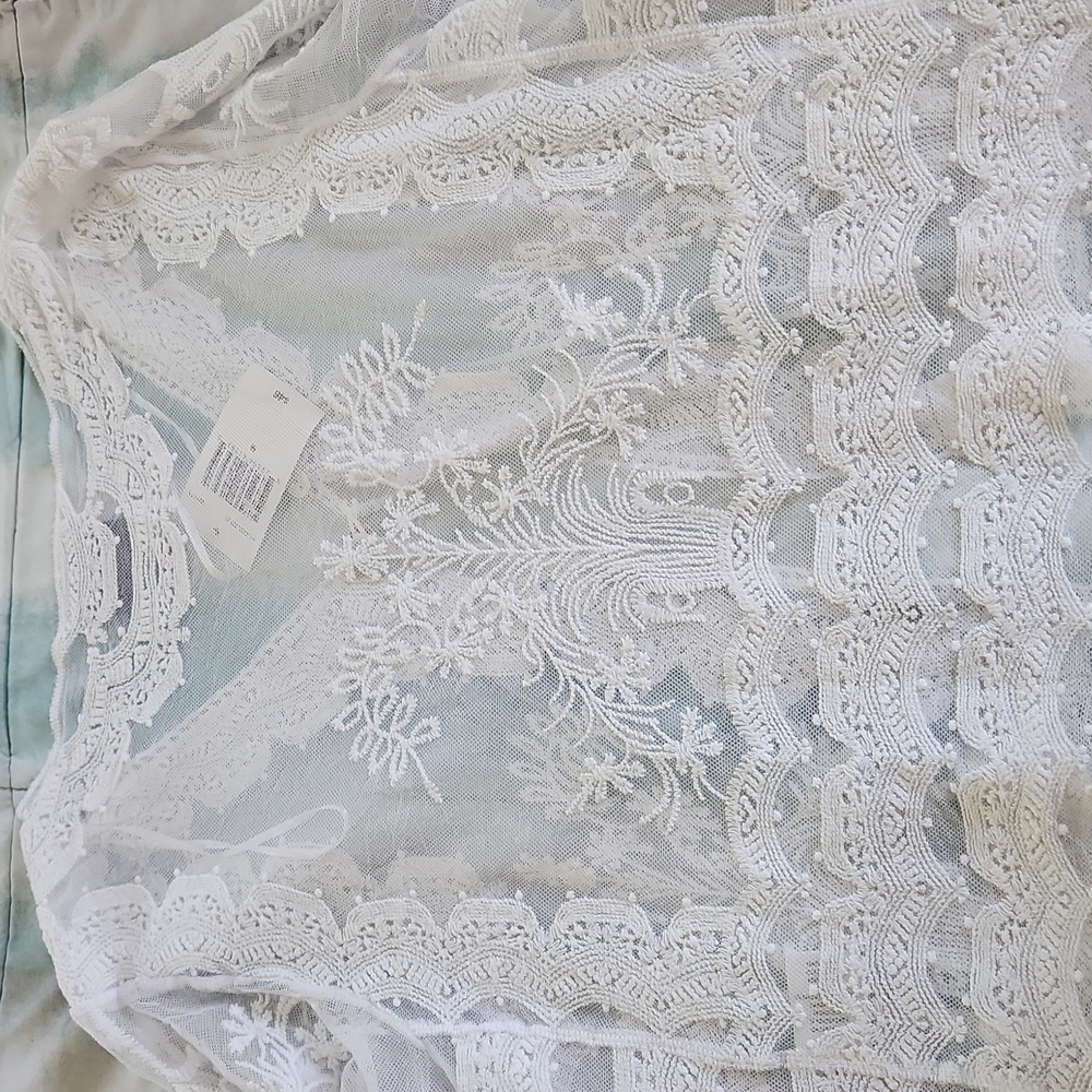 NWT Rabbit Rabbit Rabbit Design Sheer Lace Shrug Top Size M - Picture 10 of 13